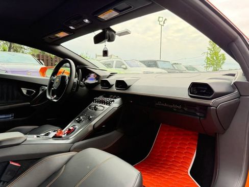 Used 2019 Lamborghini Huracan LP 580-2 RWD image 21
