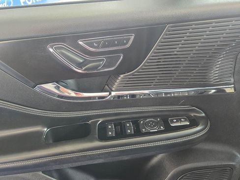 Used 2022 Lincoln Corsair Reserve w/ Equipment Group 201A image 12