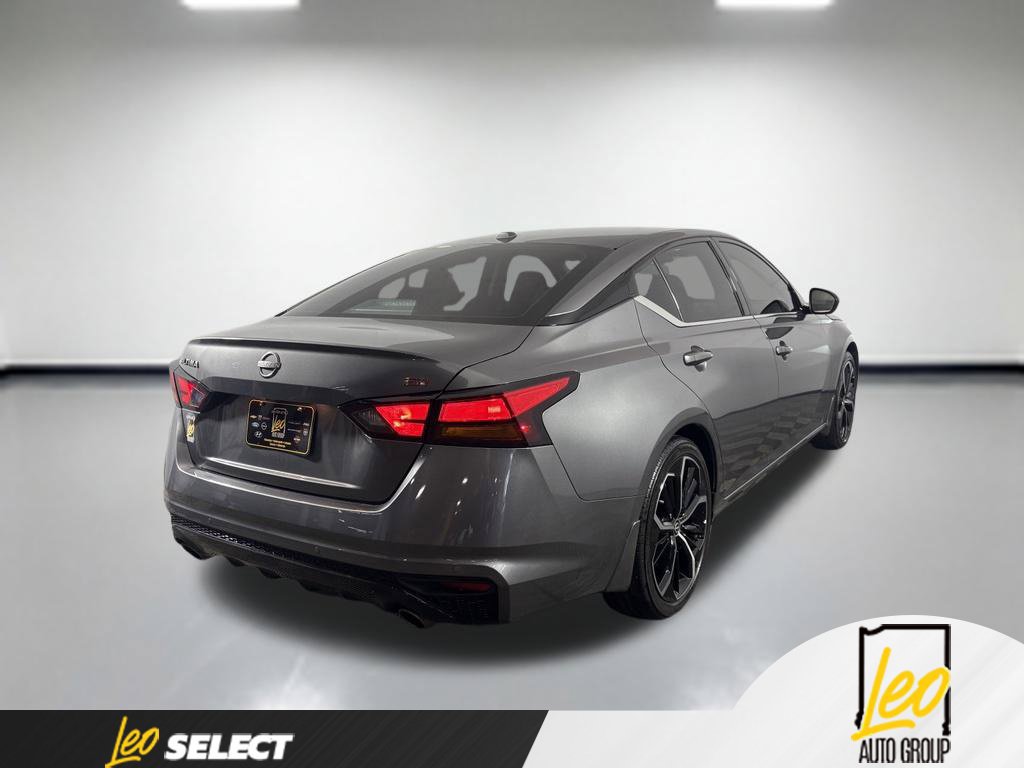 Used 2024 Nissan Altima 2.5 SR w/ SR Premium Package FWD image 5