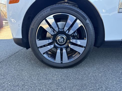 Certified 2022 Rolls-Royce Cullinan image 6