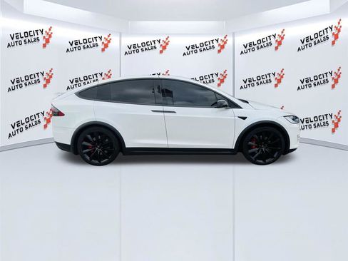 Used 2019 Tesla Model X 100D image 3