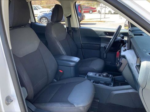 Used 2022 Ford Maverick XL image 7