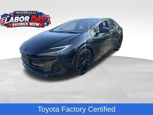 Used 2025 Toyota Prius AWD image 1