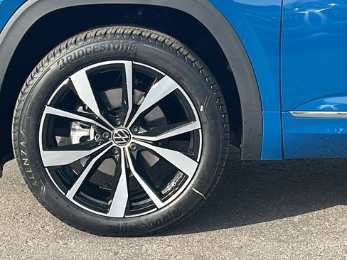 New 2026 Volkswagen Atlas SEL Premium R-Line image 9