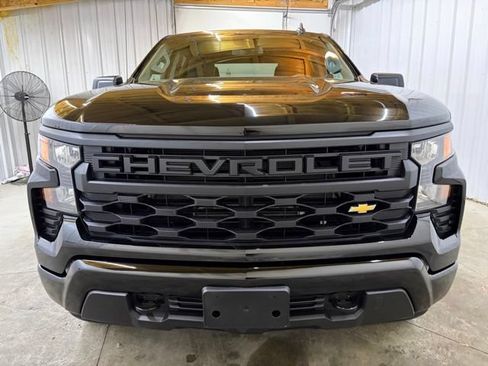 Used 2023 Chevrolet Silverado 1500 Custom AWD/4WD image 2