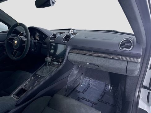 Used 2025 Porsche 718 Cayman GT4 RS image 27