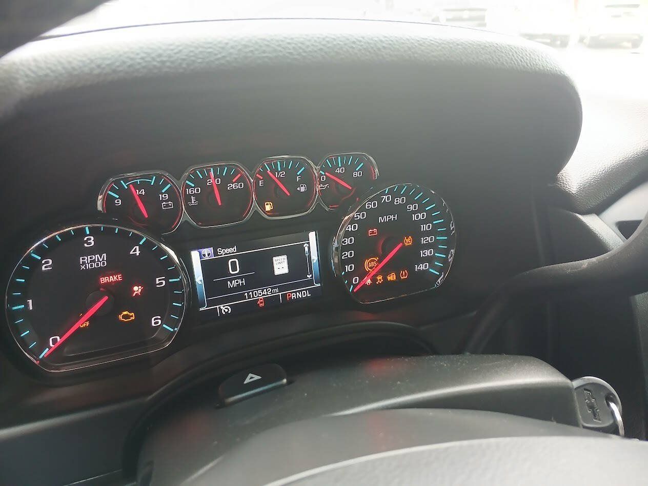 Used 2020 Chevrolet Tahoe LT w/ RST Edition AWD/4WD image 15