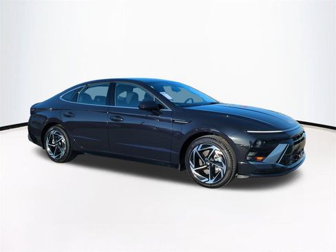 New 2026 Hyundai Sonata SEL image 2