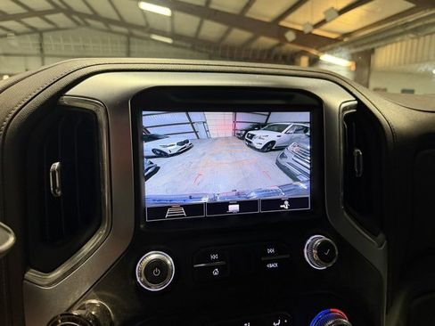 Used 2020 GMC Sierra 1500 SLT image 17