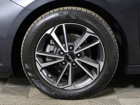 Used 2023 Kia Forte LXS w/ LXS Technology Package FWD image 20