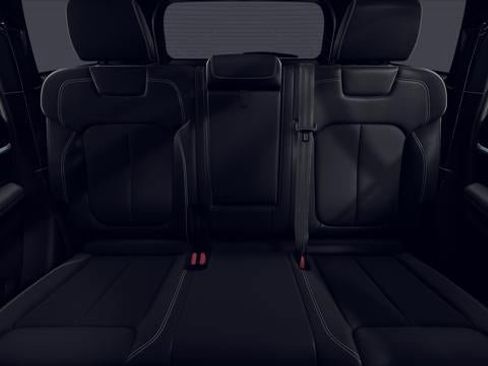 New 2026 Jeep Grand Cherokee Altitude AWD/4WD image 3