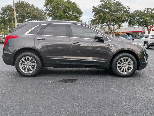 Used 2019 Cadillac XT5 FWD image 2