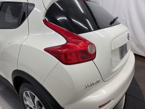 Used 2011 Nissan Juke SV image 12