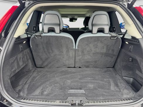 Used 2020 Volvo XC90 T6 Momentum w/ Protection Package Premier AWD/4WD image 33