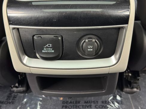 Used 2024 Kia Carnival SX Prestige image 38