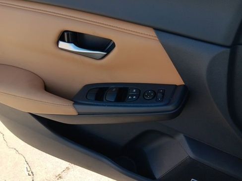 New 2025 Nissan Sentra SV w/ SV Premium Package image 15