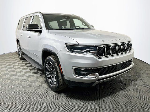 Used 2024 Jeep Wagoneer L Series II w/ Flexible Seating Group RWD image 1