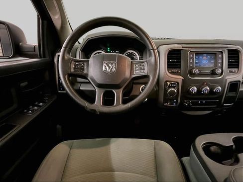 Used 2015 RAM 1500 Express AWD/4WD image 6