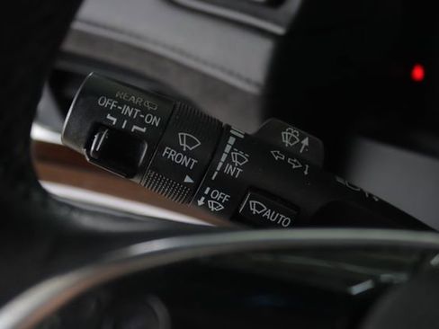 Used 2020 Cadillac Escalade Luxury image 14