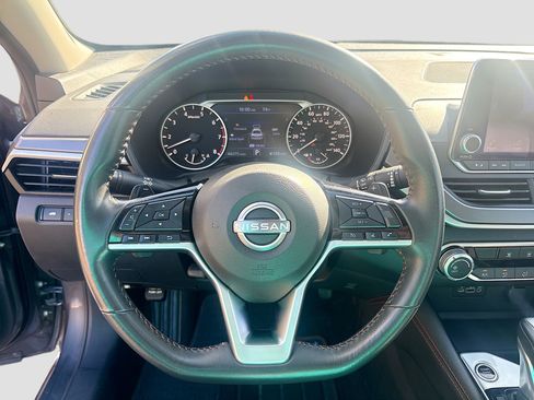 Used 2024 Nissan Altima 2.5 SR image 36