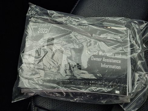 Used 2022 Chevrolet Bolt EUV Premier image 26