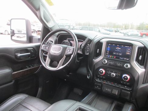 Used 2020 GMC Sierra 2500 Denali w/ Denali Ultimate Package image 26