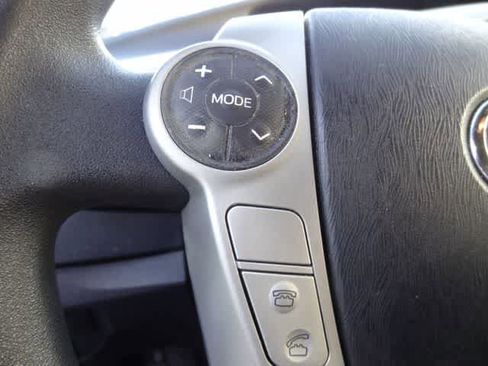 Used 2014 Toyota Prius Two image 16