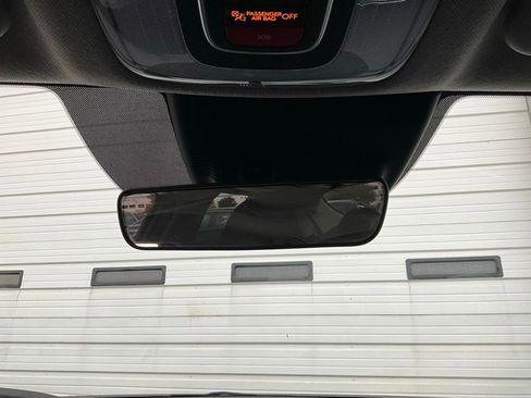 Used 2025 Hyundai Elantra SEL image 17