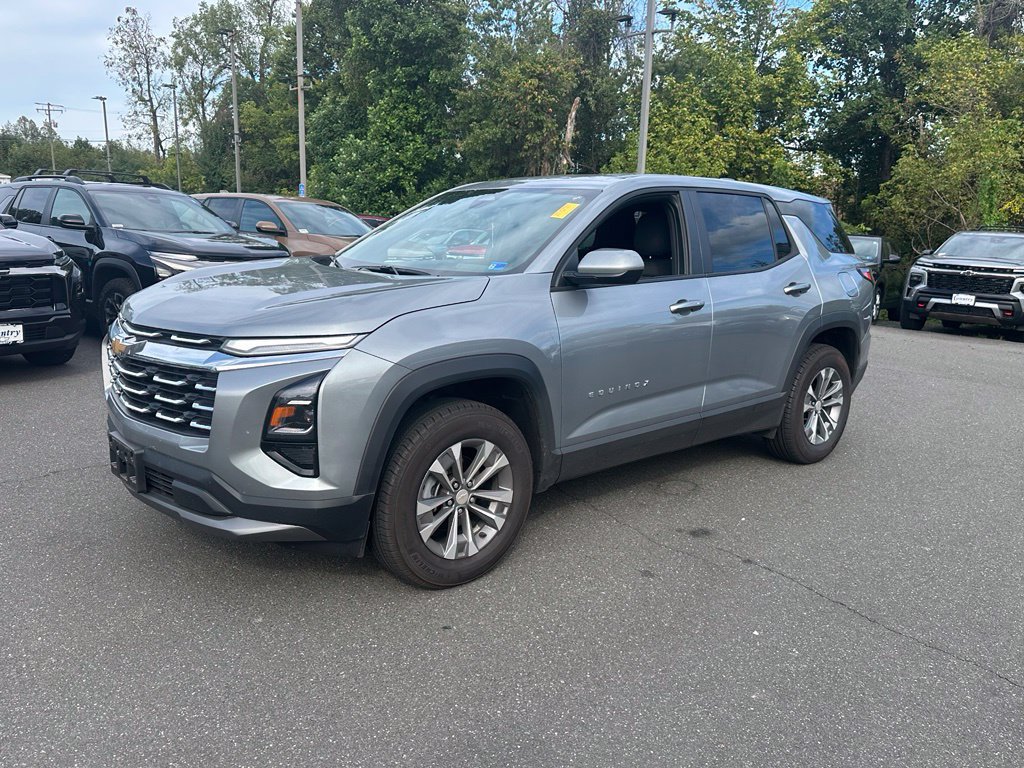 Used 2026 Chevrolet Equinox LT AWD/4WD image 4