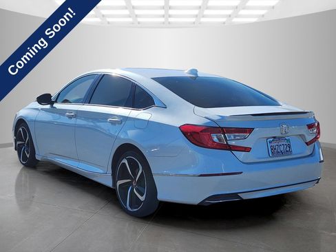 Used 2018 Honda Accord EX image 5