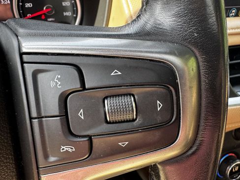 Used 2021 Chevrolet Suburban LT AWD/4WD image 22