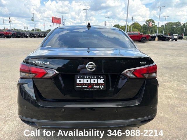 Used 2020 Nissan Versa SR FWD image 4