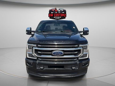 Used 2021 Ford F250 Platinum w/ FX4 Off-Road Package AWD/4WD image 2
