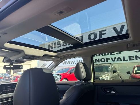 Certified 2023 Nissan Rogue SV w/ SV Premium B Package AWD/4WD image 8