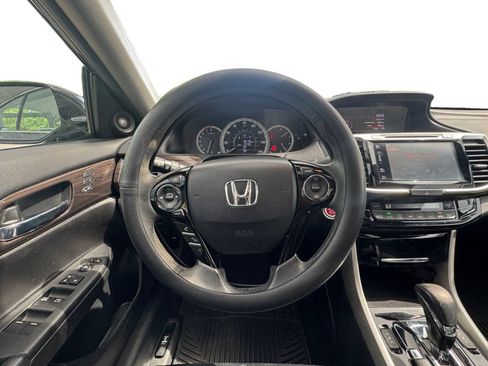 Used 2017 Honda Accord EX-L image 14