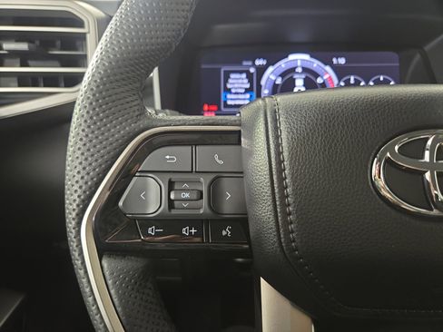 Used 2024 Toyota Tundra Limited AWD/4WD image 16