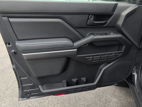 New 2025 Toyota Tacoma SR5 image 15