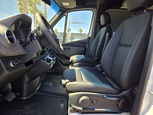 New 2025 Mercedes-Benz Sprinter 2500 image 11