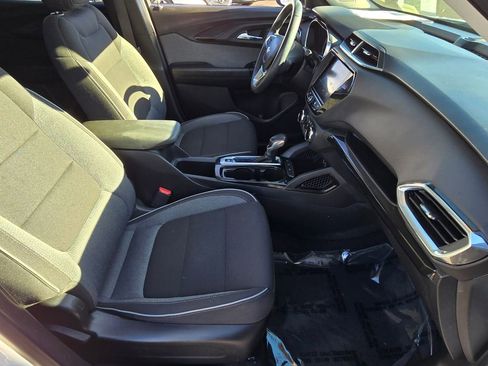 Used 2021 Chevrolet TrailBlazer LT image 15