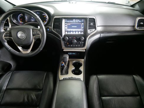 Used 2017 Jeep Grand Cherokee Limited w/ Luxury Group II AWD/4WD image 10