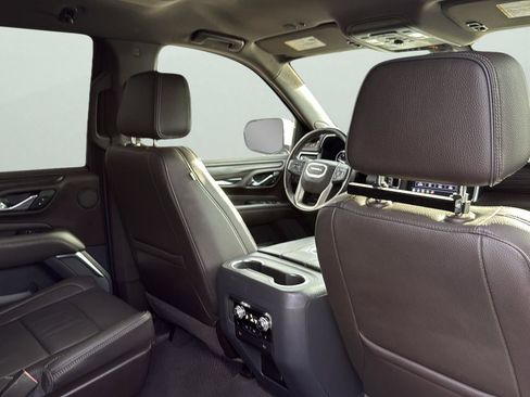 Used 2021 GMC Yukon Denali image 29