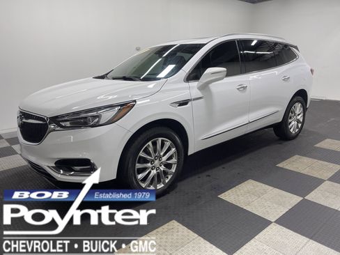 Used 2018 Buick Enclave Essence image 1