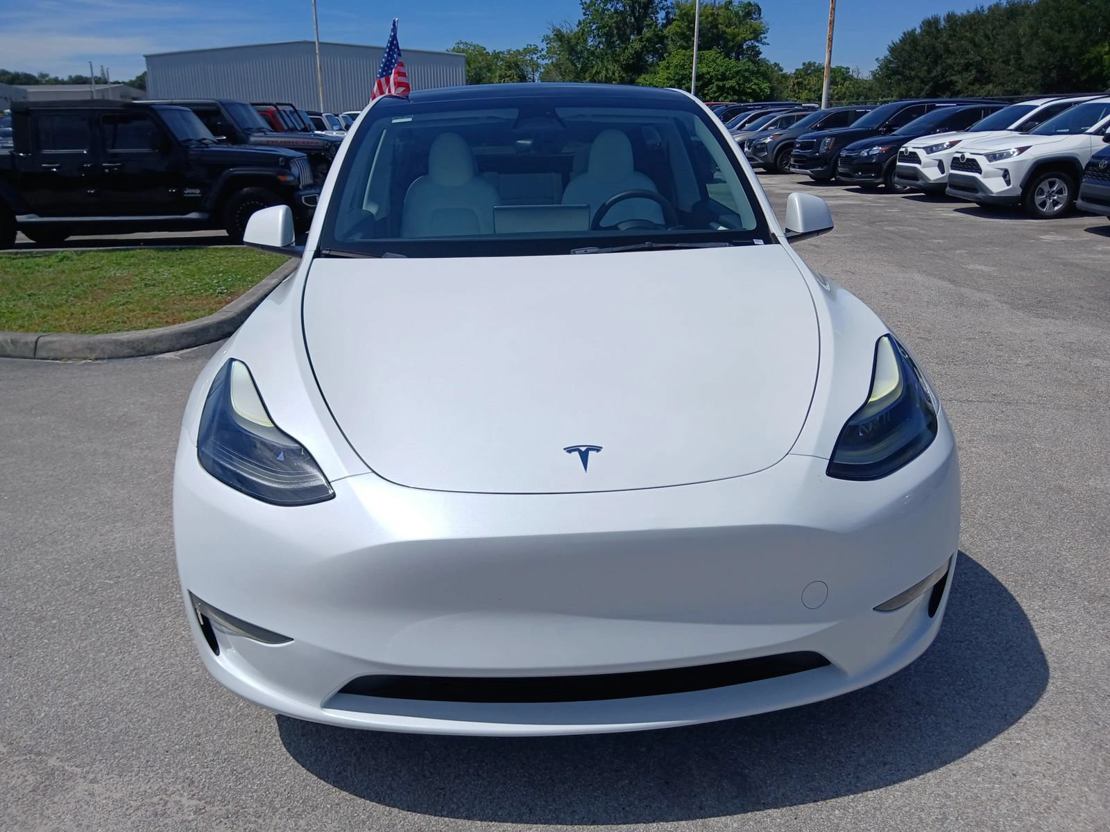 Used 2023 Tesla Model Y Long Range AWD/4WD image 3