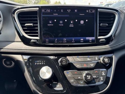 New 2027 Chrysler Pacifica Select FWD image 25