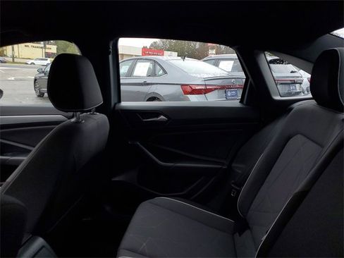 Certified 2025 Volkswagen Jetta Sport image 11