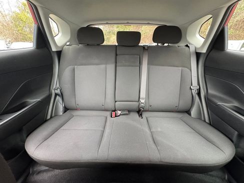 Used 2025 Hyundai Kona SEL image 34