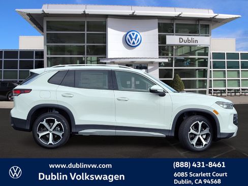 New 2026 Volkswagen Tiguan SE AWD/4WD image 3