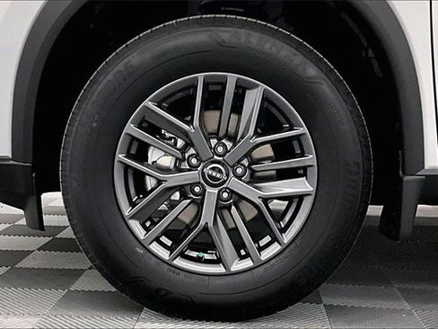 New 2025 Nissan Rogue S image 12