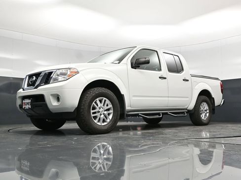 Used 2017 Nissan Frontier SV w/ SV Value Truck Package AWD/4WD image 51