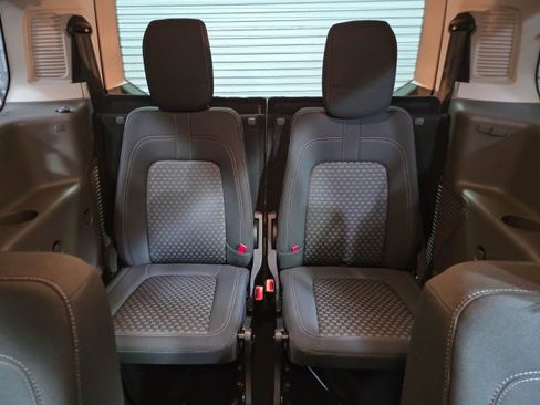 Used 2019 Ford Transit Connect XLT w/ Driver-Assist Package image 18